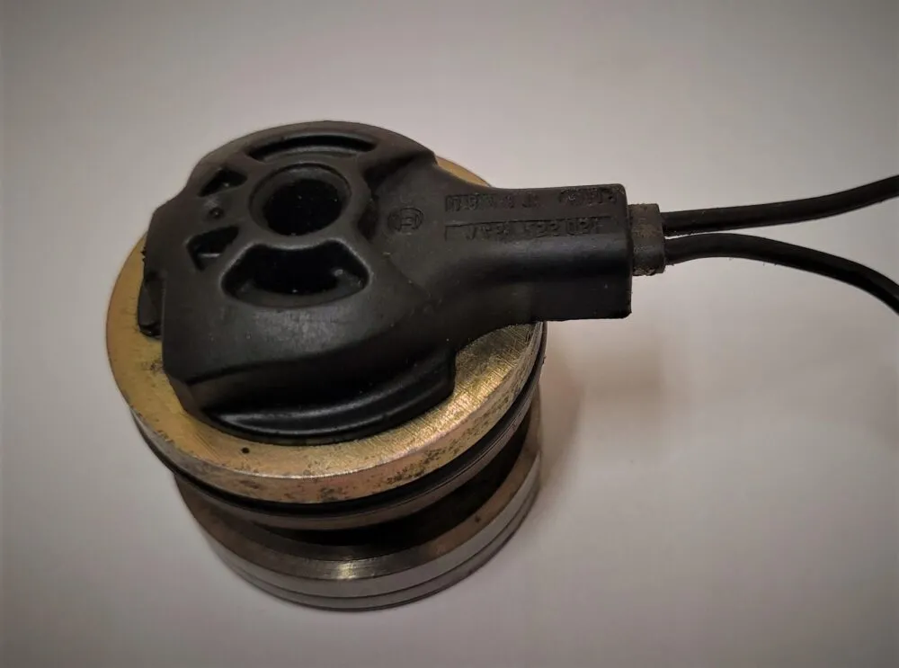Válvula magnética bomba de inyección Nissan Opel Ford Bosch 1467255051 - Imagen 3