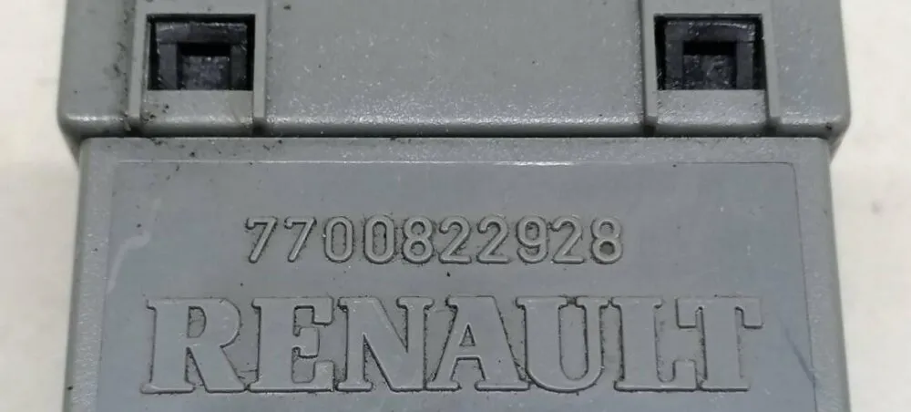 Controlador cierre centralizado Renault Laguna 7700822928