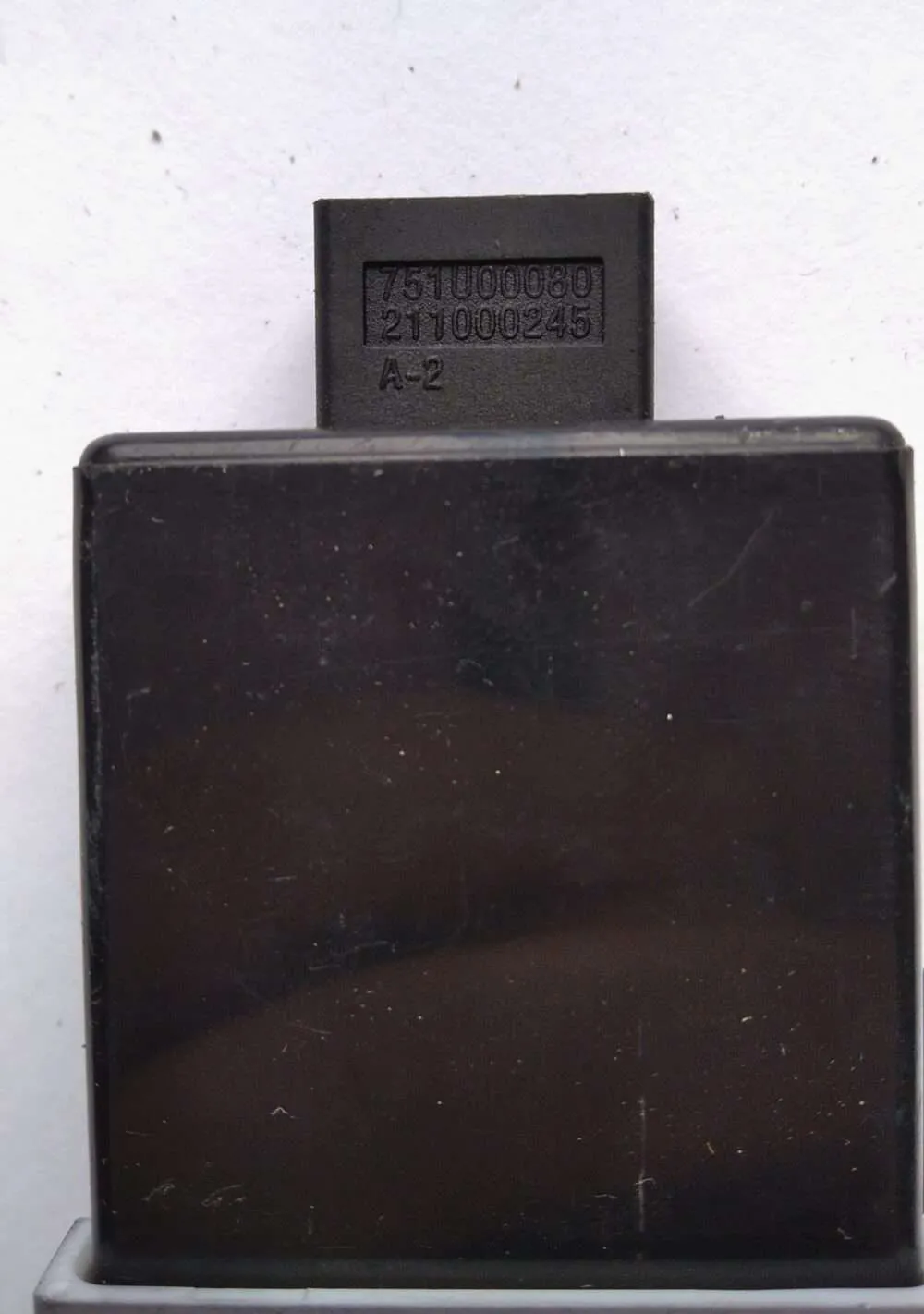 Interruptor de nivelación de faros Hyundai Kia 751u00080 211000245