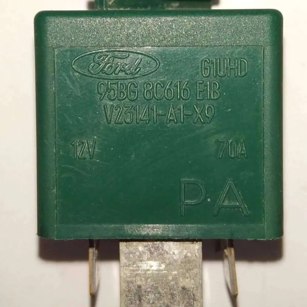 Relé del ventilador del radiador/ 95BG8C616E1B V23141-A1-X9  Ford Fiesta Mondeo