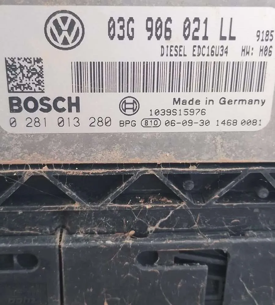 Centralita motor uce para Seat Leon  0281013280  03G906021LL