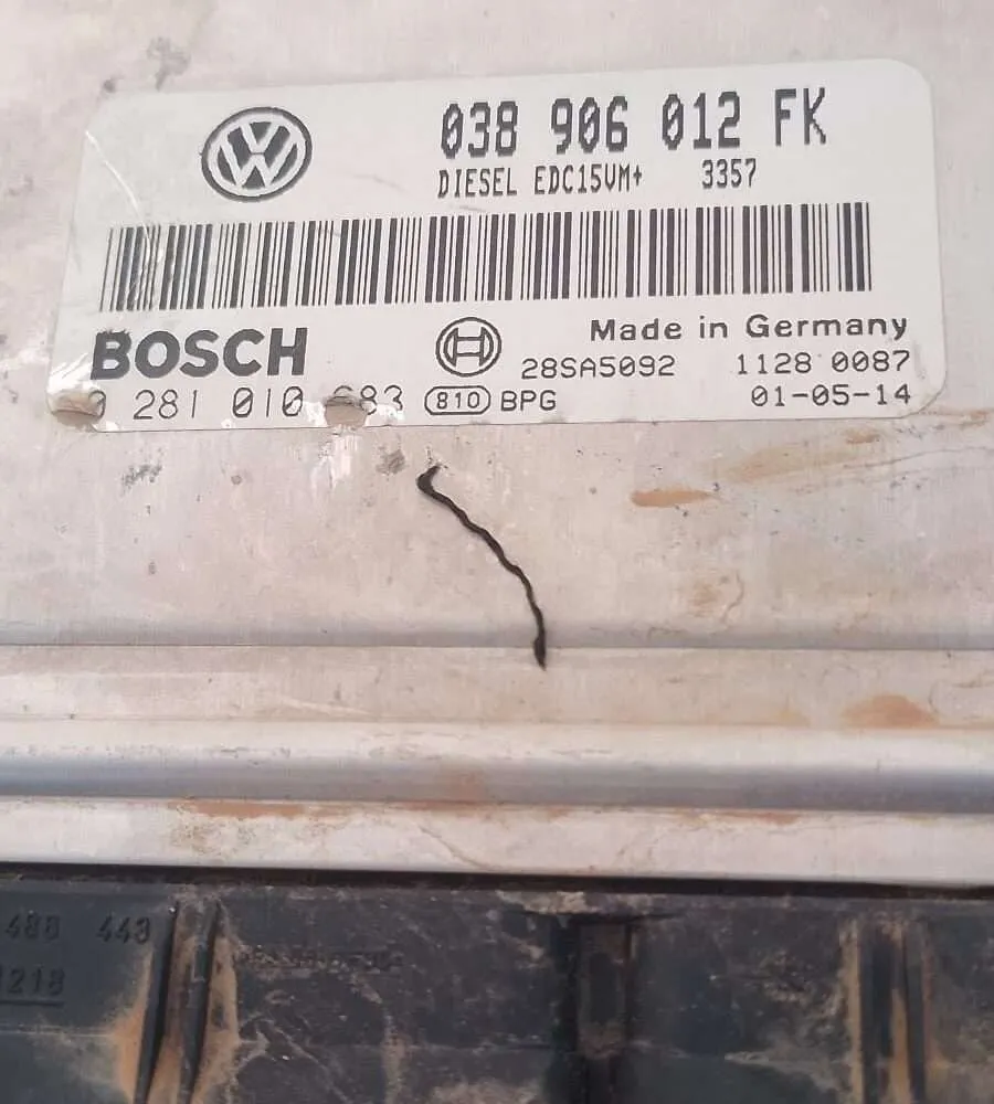 Centralita motor uce para Seat Leon 038906012FK 0281010683