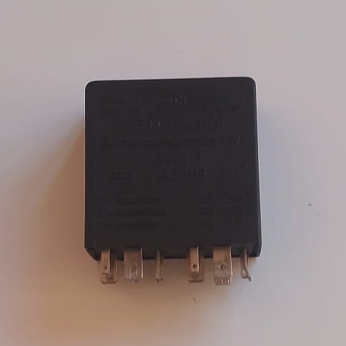 Luz de freno del relé de control Audi 4A0919471 HELLA 5KG00656800 Nr.301