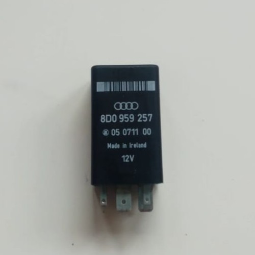 Relé Elevalunas Audi A4 A6 A8 Nr. 365 8D0959257 LK 05071100