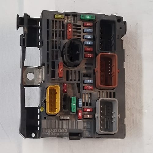 Caja De Fusibles Citroën / Peugeot 9807028680 BSM-R03