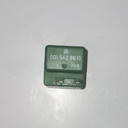 Relé/Relay Mercedes-Benz 0015429619 899886000
