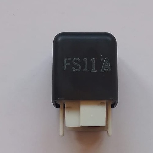 rele mazda FS11A 4 PINES